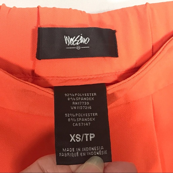 Mossimo Orange Pleated Shorts Size XS - Picture 4 of 6